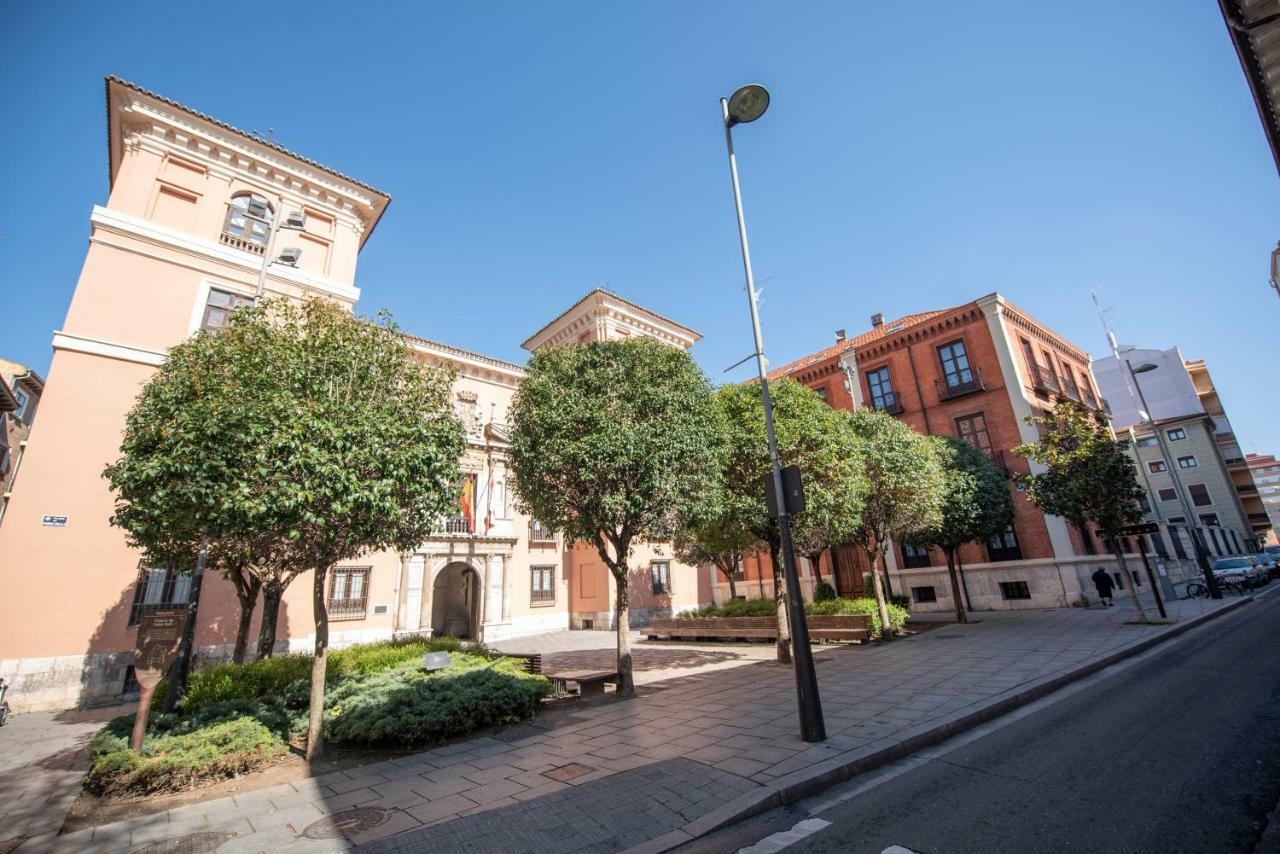 Espacios Blanco Plaza Del Viejo Coso Valladolid Eksteriør billede